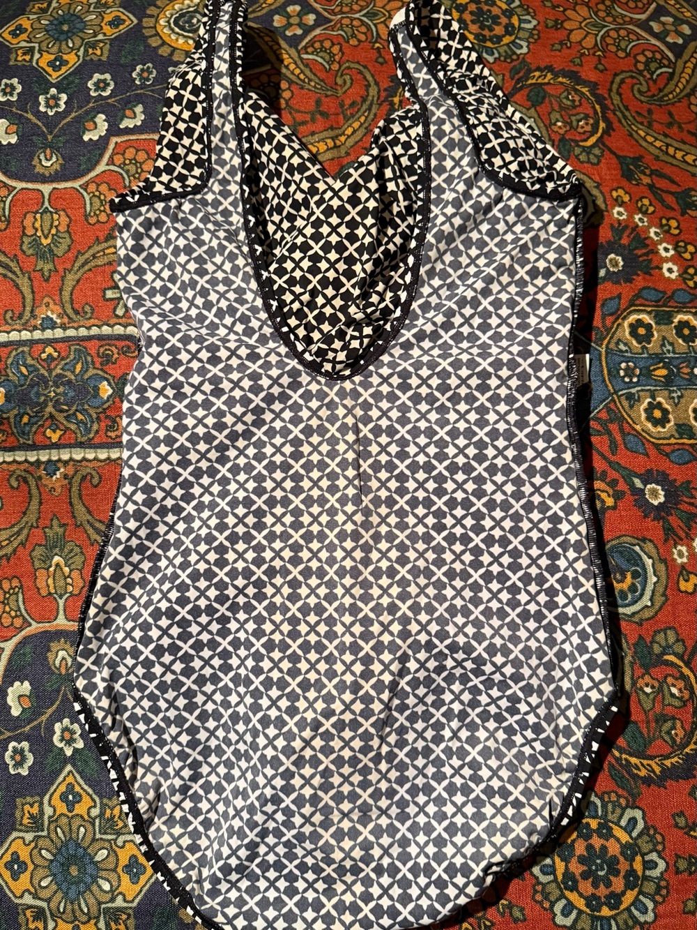 L.L.Bean Black and White Leaf-Print One-Piece Swimsuit - Picture 6 of 6